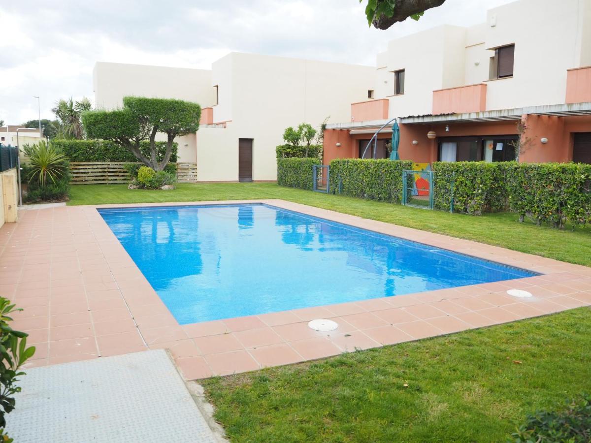 Casa L'Escala, Piscina Comuntaria I Jardi Privat Villa Luaran gambar