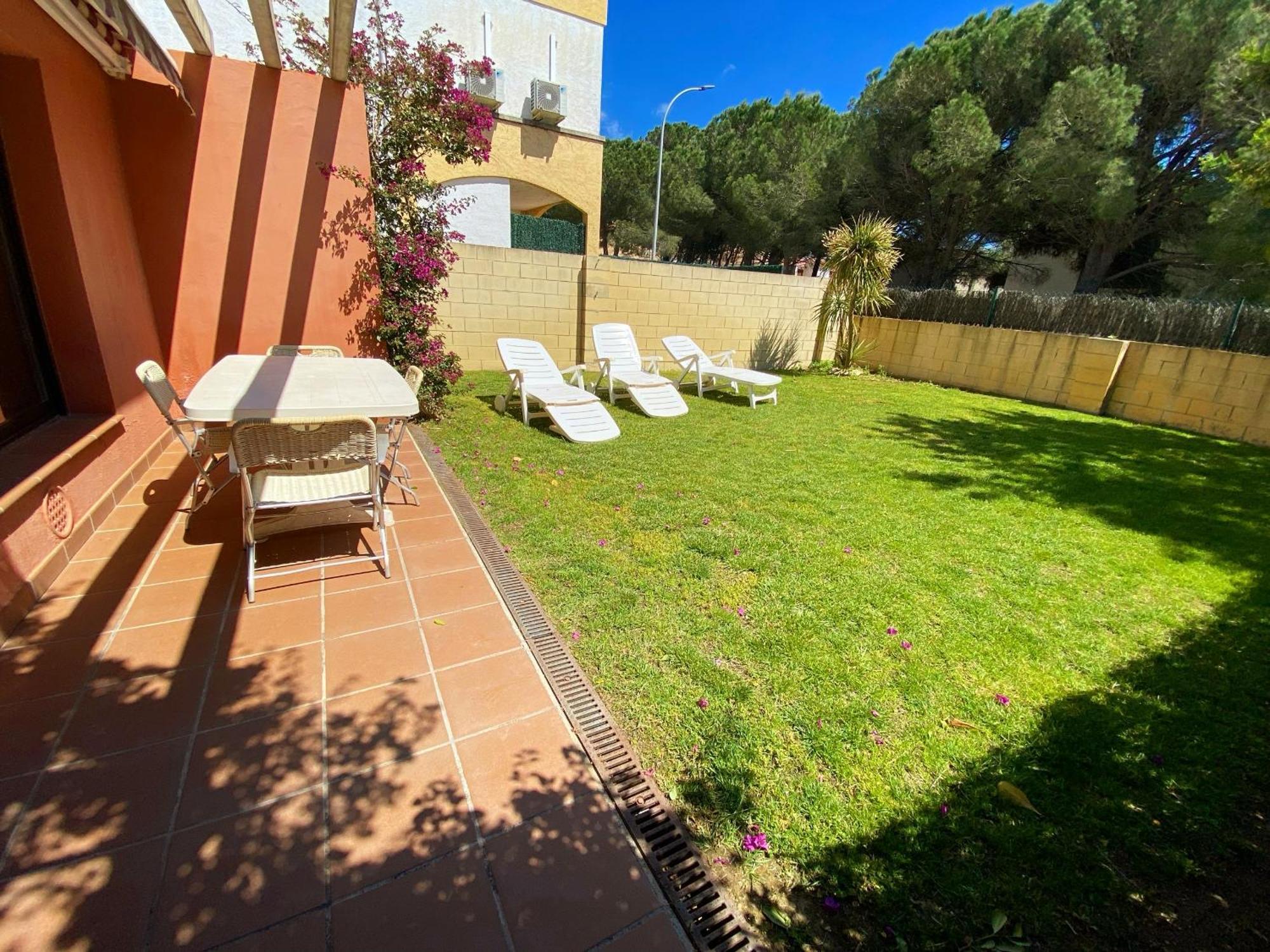 Casa L'Escala, Piscina Comuntaria I Jardi Privat Villa Luaran gambar